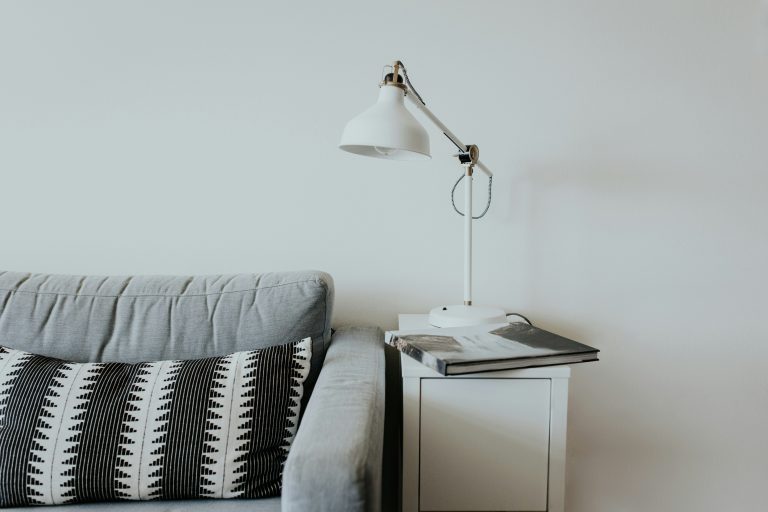 découvrez comment fabriquer votre propre canapé avec nos tutoriels diy pour un salon unique et personnalisé.